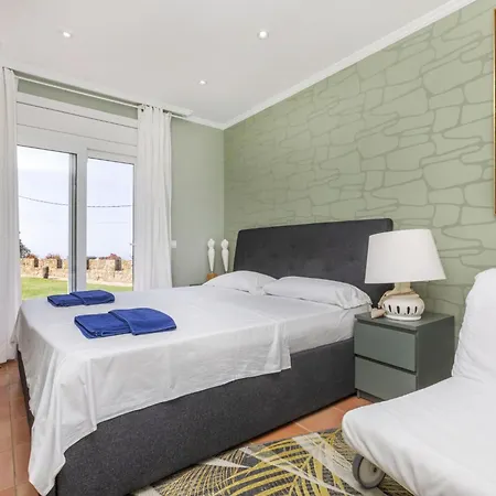 Semesterbostad Guaita By Interhome